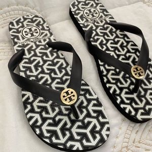 COPY - Tory Burch black and white sandal flip flo…